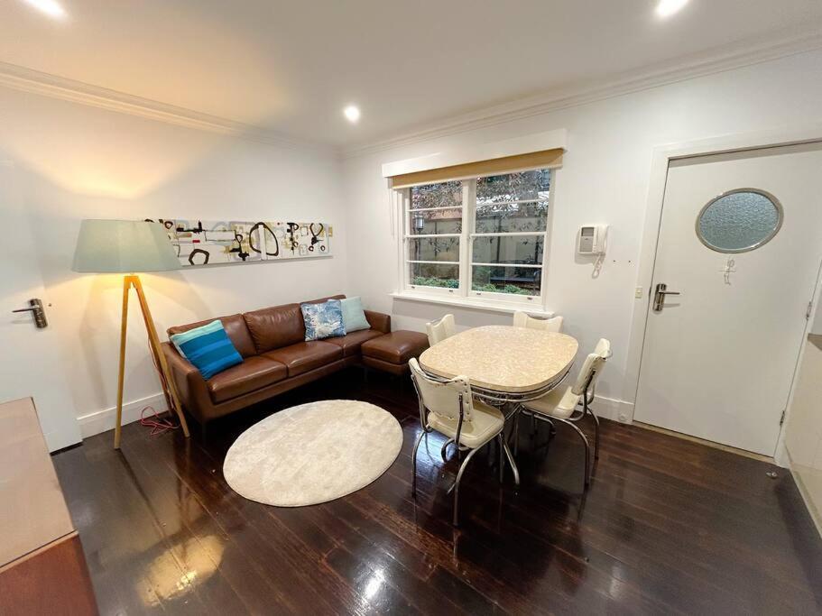 Ferienwohnung East Melbourne Unit With Courtyard Exterior foto